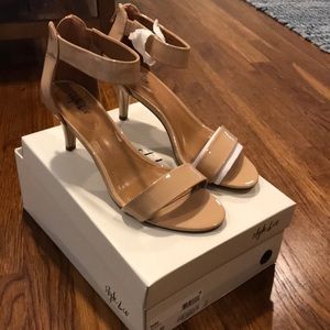 Style & co nude shoes size 8.5